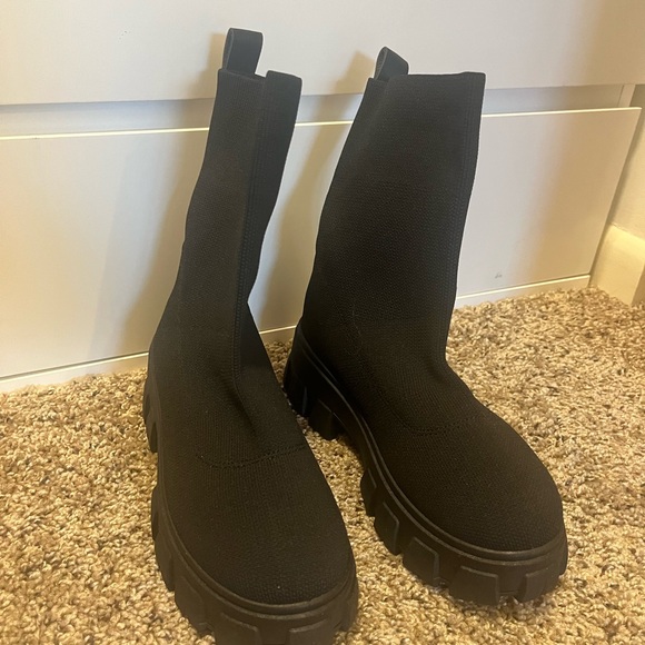 Winter boots size 9 woman - Picture 1 of 3